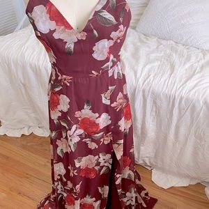 Lulus floral maxi dress with slit, wedding, prom, homecoming